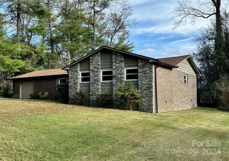 609 Pineland Road
