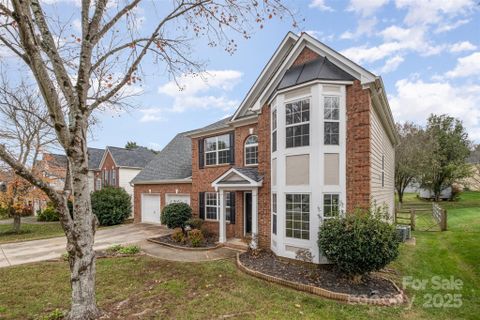 11918 Fox Glen Road sold home in Fox Glen, Charlotte, NC