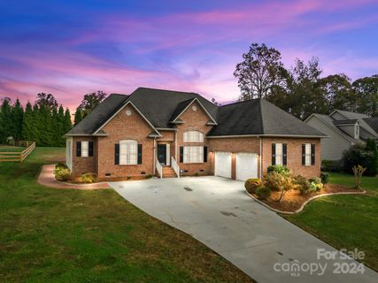 412 Autumnlight Drive sold home in Cameron Glen Phase 2, Salisbury, NC