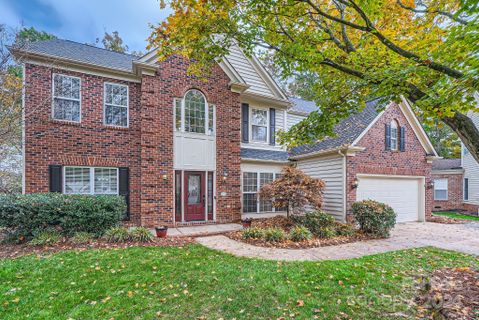 7507 Torphin Court
