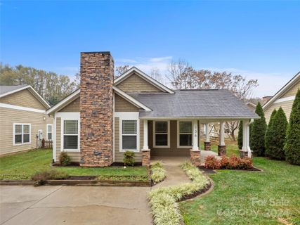 136 Lower Grassy Branch Road sold home in Lower Grassy Branch Cottages, Asheville, NC