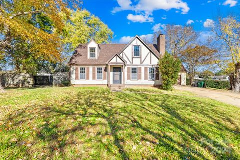 6701 Old Meadow Road sold home in Timber Creek, Charlotte, NC