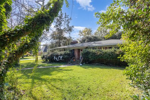 626 Shelton Street