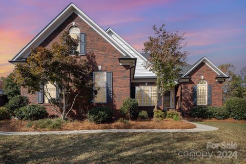 3108 Fairmead Drive sold home in Fieldstone, Concord, NC