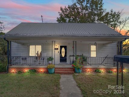 626 Austin Street