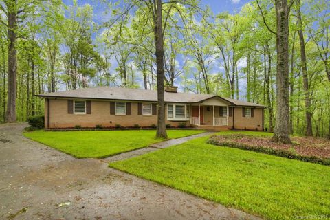 7536 Alamance Drive