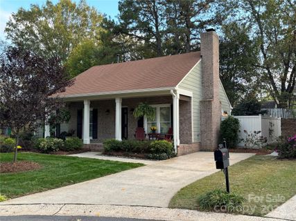 7313 Leacroft Court
