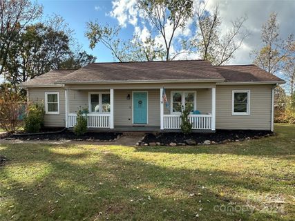 1273 Courtney Drive sold home in HOMESTEAD, Hickory, NC