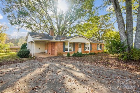 4321 Bedfordshire Drive sold home in Fox Run, Gastonia, NC