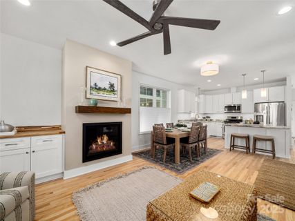 36 Skyvue Court sold home in Skyvue Village, Saluda, NC