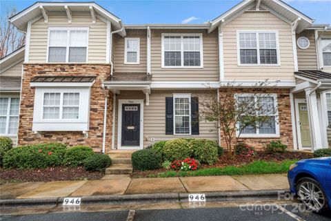 946 Copperstone Lane