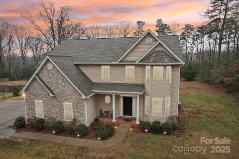 308 Crestview Lane sold home in Woodlake, Spartanburg, SC