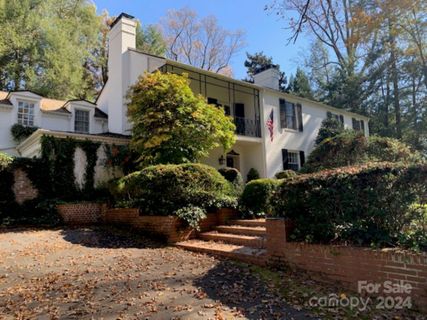 4 Greenwood Road