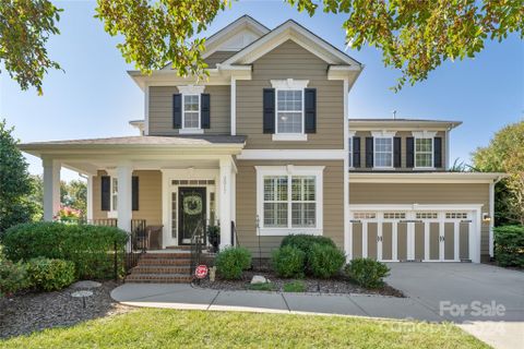 2017 Waterbury Lane