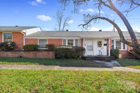 71 Trowbridge Lane sold home in Sapphire Manor, Brevard, NC
