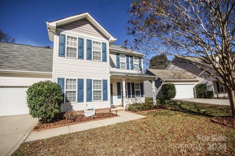 2227 Oakhurst Court