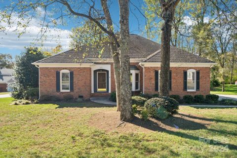 3895 Meadow Ridge Court sold home in Fairway Ridge, Concord, NC