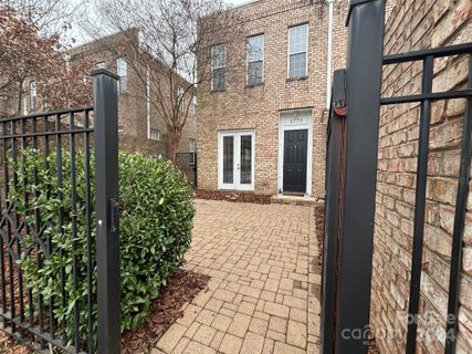 5773 Village Drive
