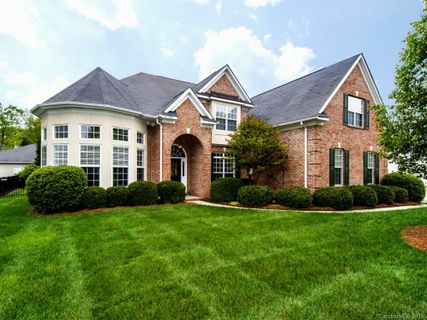 4104 Toddington Lane