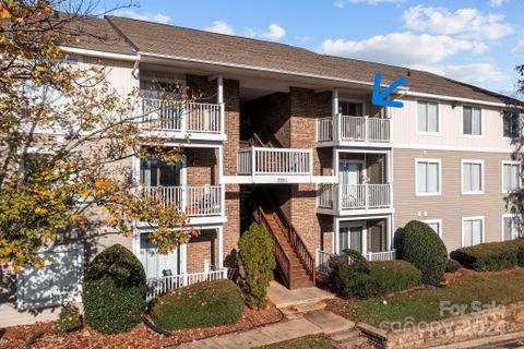 9551 University Terrace Drive sold home in University Terrace, Charlotte, NC