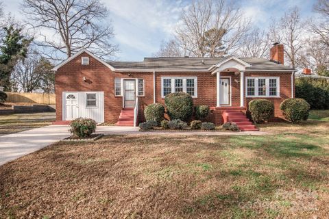 1032 Old Charlotte Road sold home in Jackson Park, Concord, NC