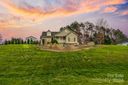 207 Sienna Drive sold home in Hickory, SC