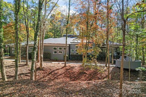 724 Amanda Drive sold home in Providence Woods, Matthews, NC