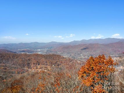 99999 Mountain Lily Ridge Drive sold home in Alpine Mountain, Swannanoa, NC