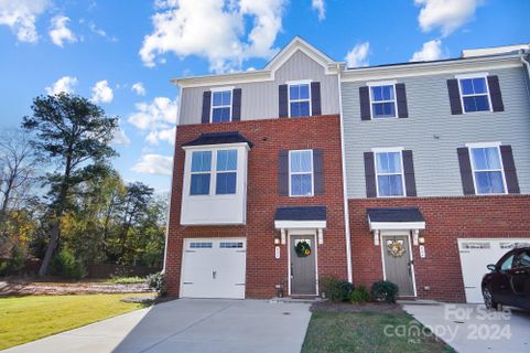 426 Dalton Circle