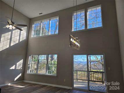 127 Farm Lane sold home in Glens Of Aberdeen, Mills River, NC