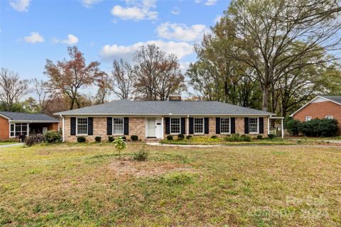3321 Cornish Place sold home in Parkstone, Charlotte, NC
