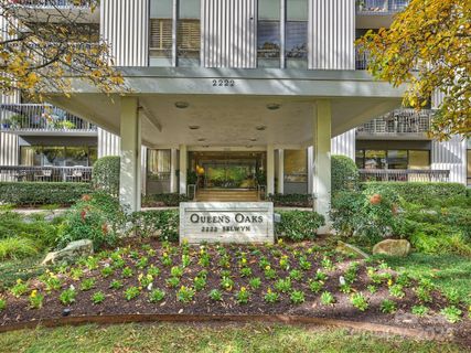2222 Selwyn Avenue 504