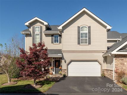 132 Towne Place Drive sold home in Towne Place, Hendersonville, NC