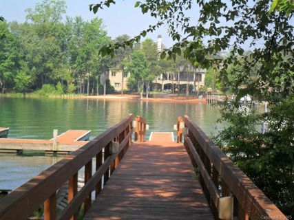 111 Sterling Oak Lane sold home in Yacht Shores, Mooresville, NC