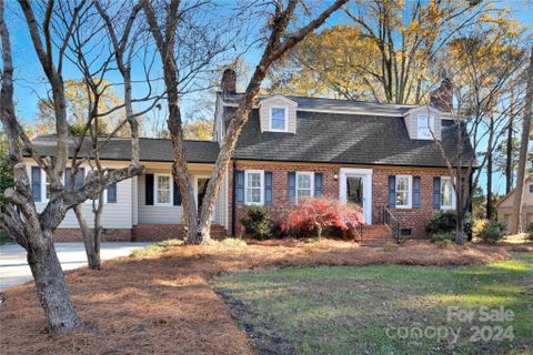 524 Hawthorne Lane sold home in Roland Park, Gastonia, NC