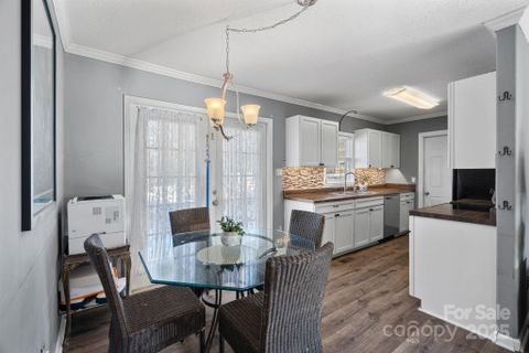 174 Crosswhite Lane sold home in Chipley Park, Statesville, NC