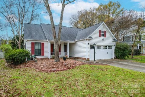2705 Towhee Court sold home in Robyns Glen, Charlotte, NC