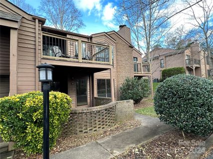 15 Ravencroft Lane sold home in Ravencroft Condominiums, Asheville, NC