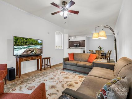 400 Vista Lake Drive 2
