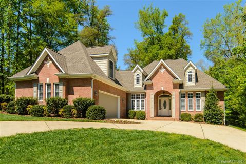 125 Highland Forest Drive