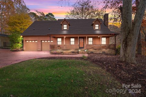 325 Fairfield Court