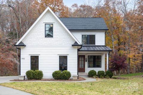 1902 Windlock Drive sold home in Greenbrier, Charlotte, NC