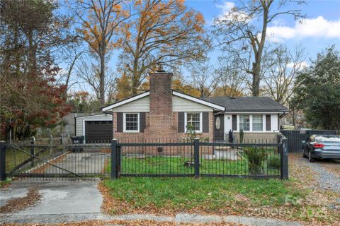 352 Leafmore Drive sold home in Clintwood, Charlotte, NC