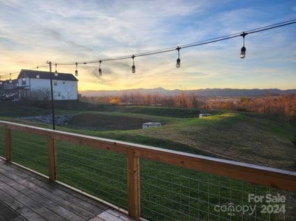 767 Cardwell Lane