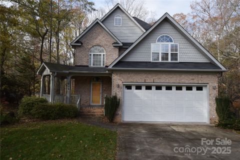 809 Pine Forest Road pending home in Pine Island, Charlotte, NC