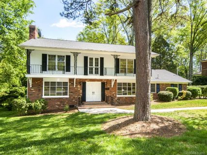 829 Greentree Drive