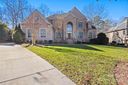 8221 Victoria Lake Drive sold home in Waxhaw, SC