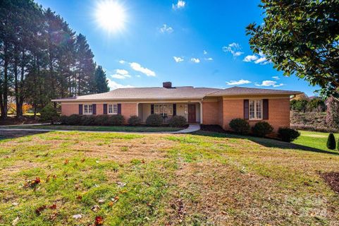 1032 E 23rd Street 6G sold home in Brookwood Hills, Newton, NC