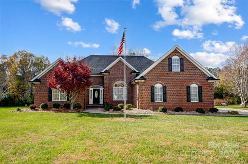 9751 Arlington Oaks Drive sold home in Arlington Oaks, Charlotte, NC