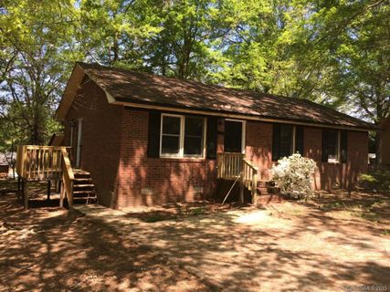 24 Watts Street sold home in Rosewood, York, SC